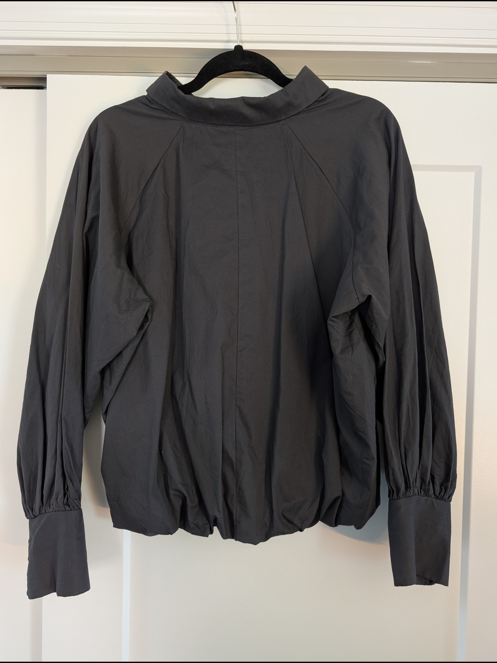 Pinch Charcoal Balloon-Sleeve Blouse - Picture 5 of 5